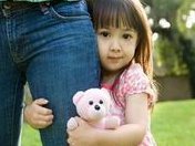 演员蔡少芬46岁产子生第三胎是做试管怀上的吗？